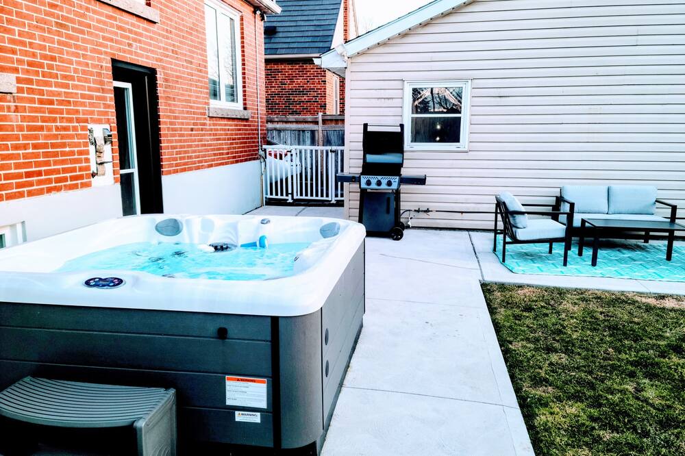 Photo of Outdoor in Rosedale