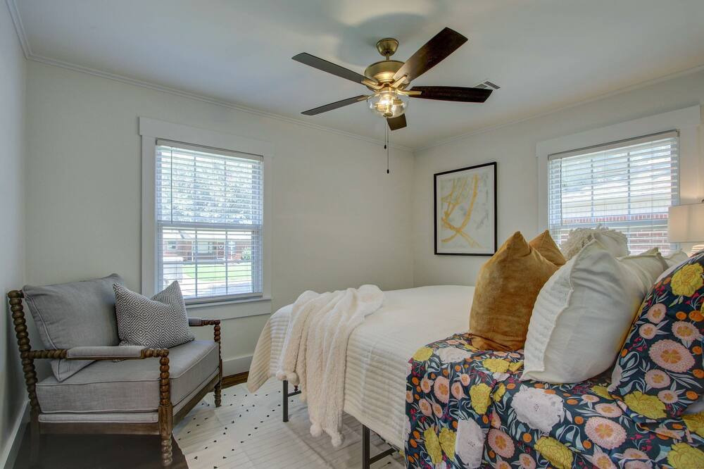 Photo of Bedroom in Tulsa