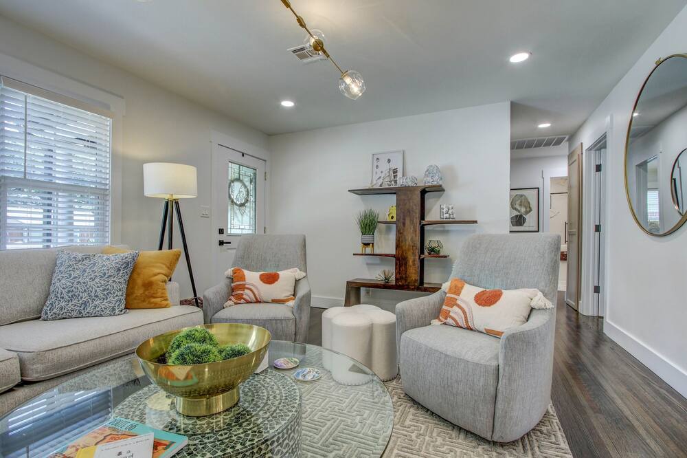 Photo of Livingroom in Tulsa
