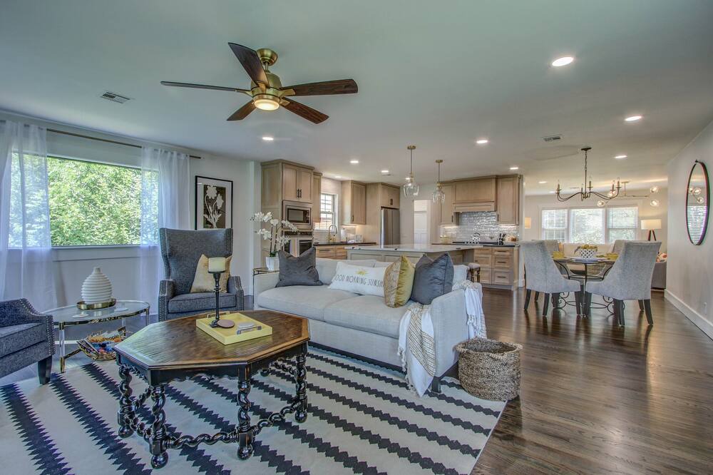 Photo of Livingroom in Tulsa