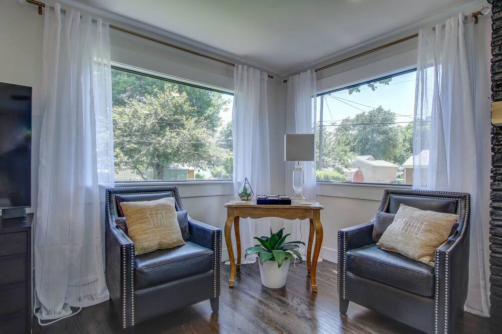 Photo of Livingroom in Tulsa