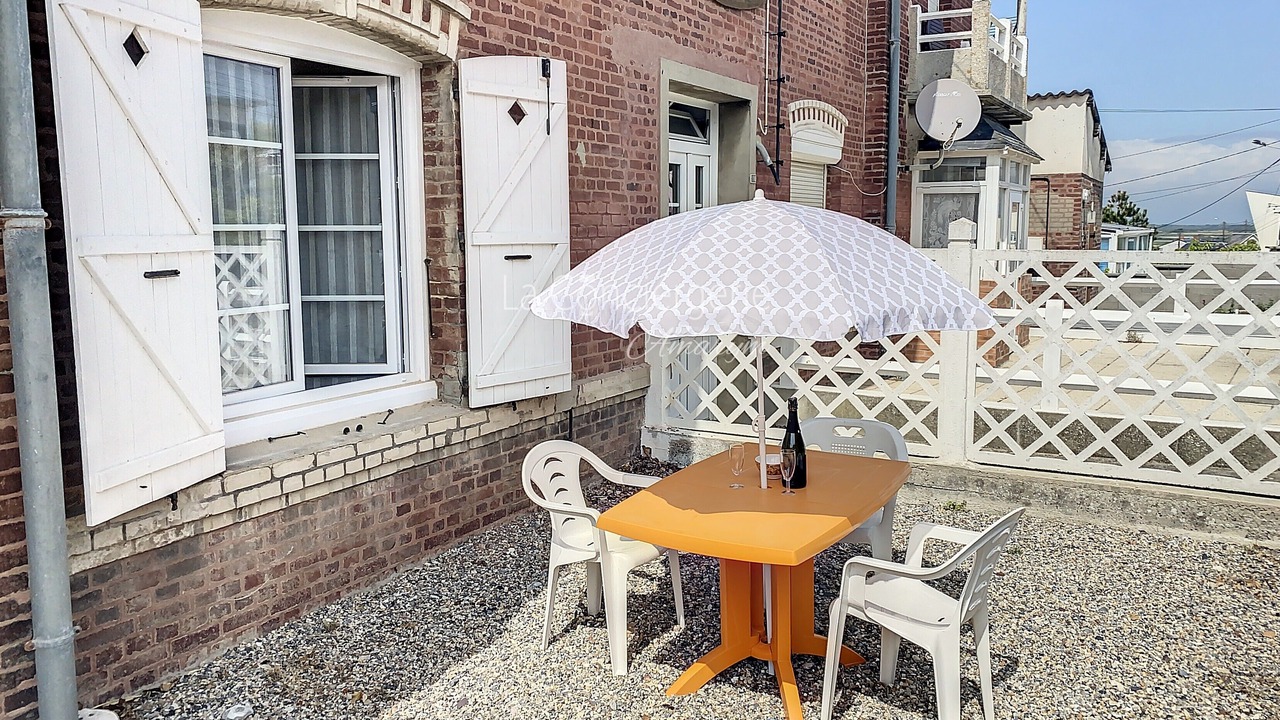 Photo of Patio Balcony in Woignarue