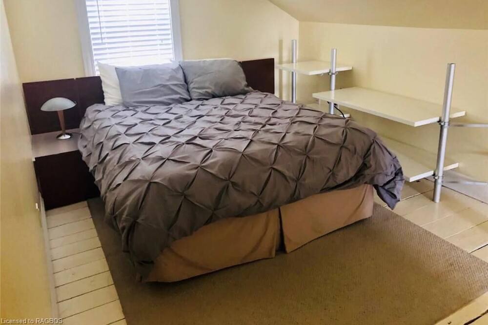 Photo of Bedroom in Kincardine