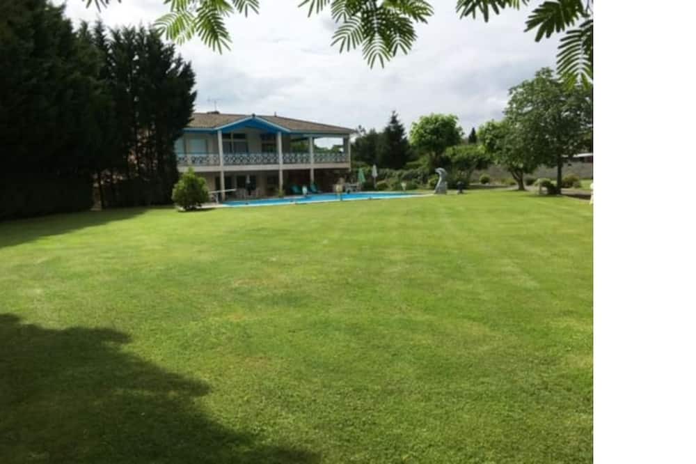 Photo of Outdoor in Les Billaux