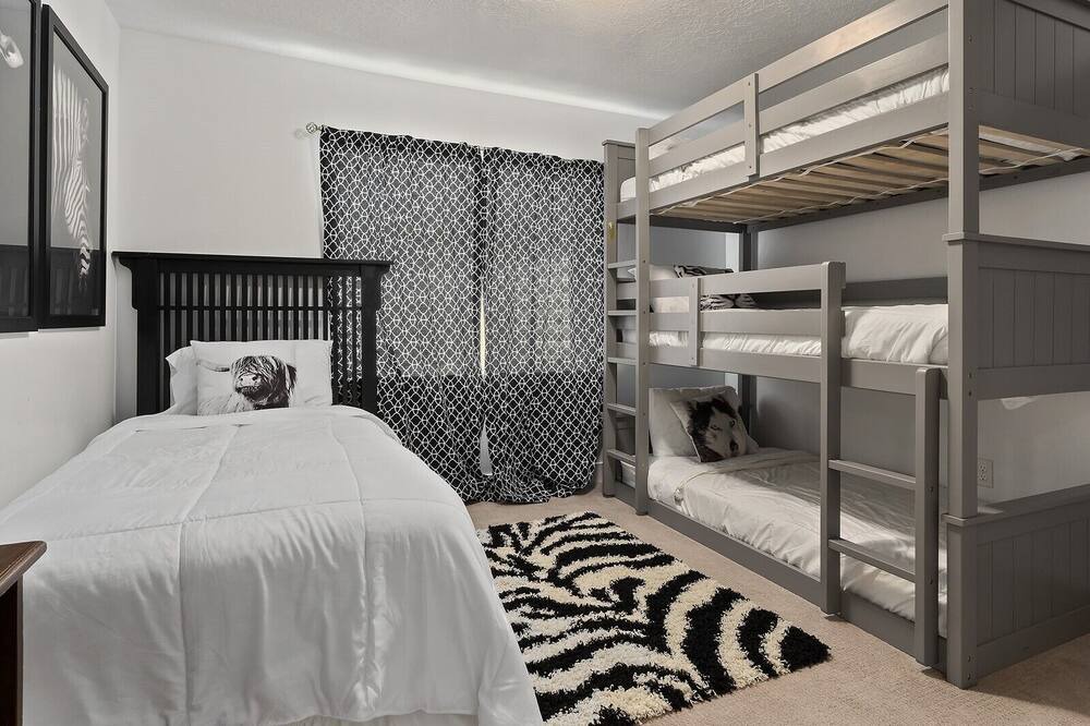 Photo of Bedroom in Saratoga Springs