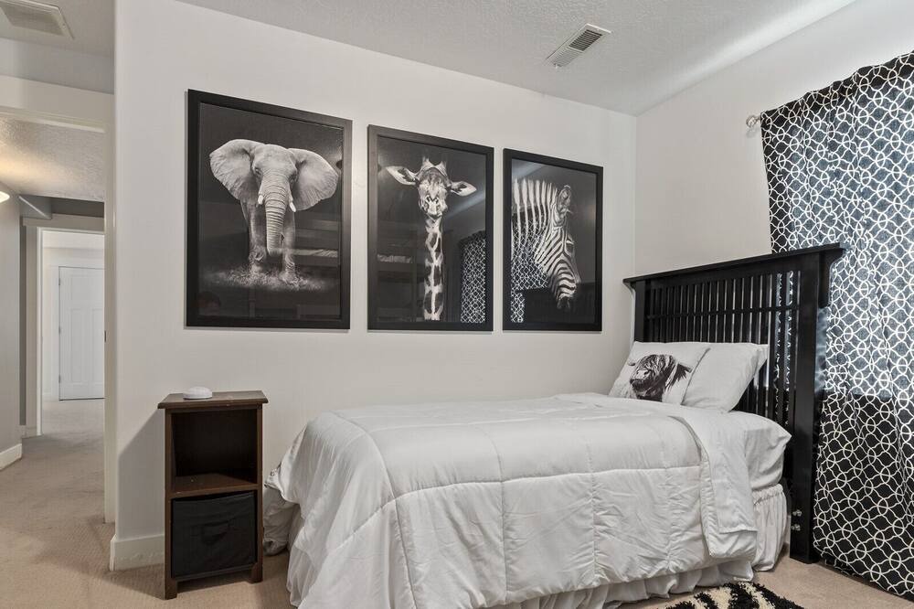 Photo of Bedroom in Saratoga Springs
