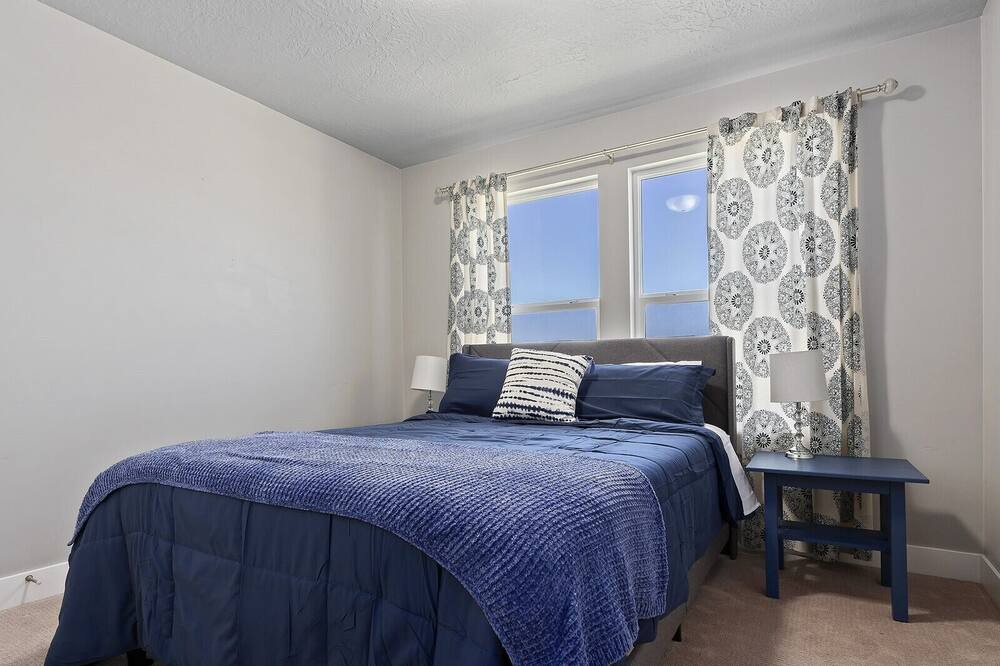 Photo of Bedroom in Saratoga Springs