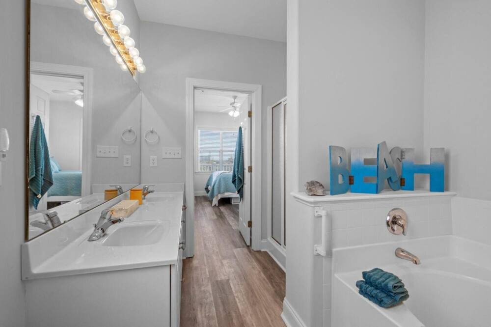 Photo of Bathroom in Indian Beach