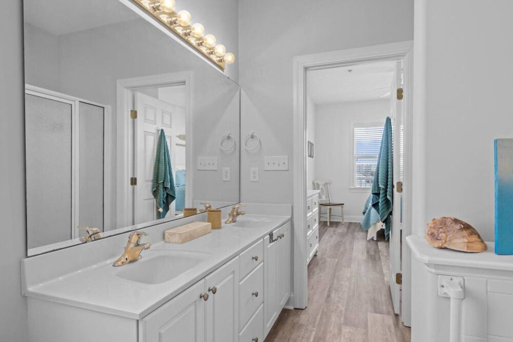 Photo of Bathroom in Indian Beach