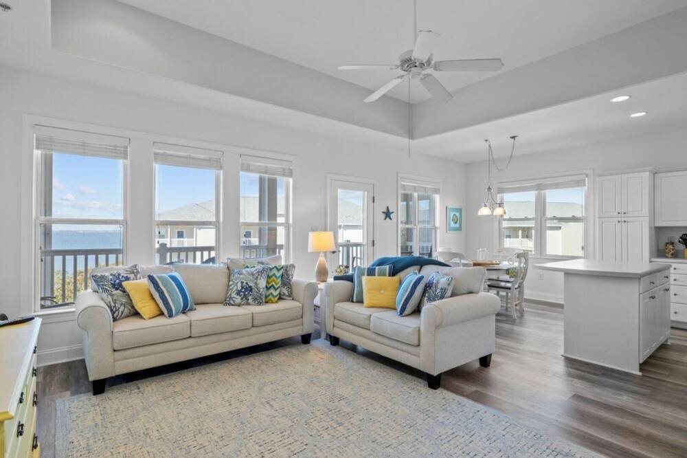 Photo of Livingroom in Indian Beach