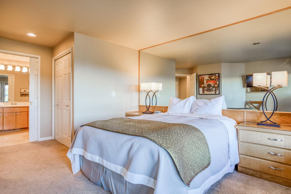 Photo of Bedroom in Century West