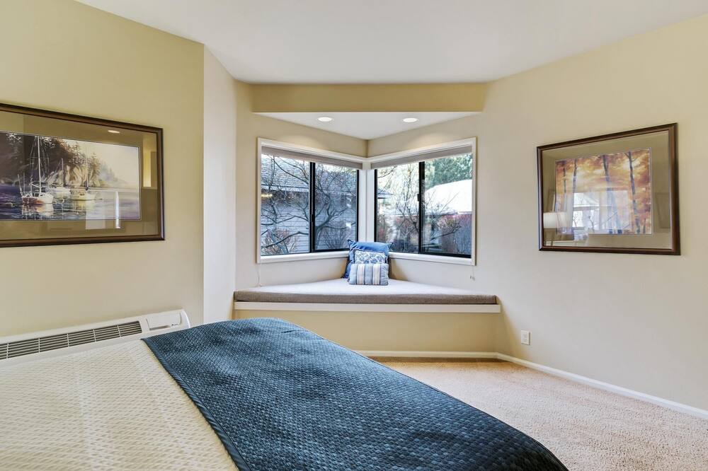 Photo of Bedroom in Century West