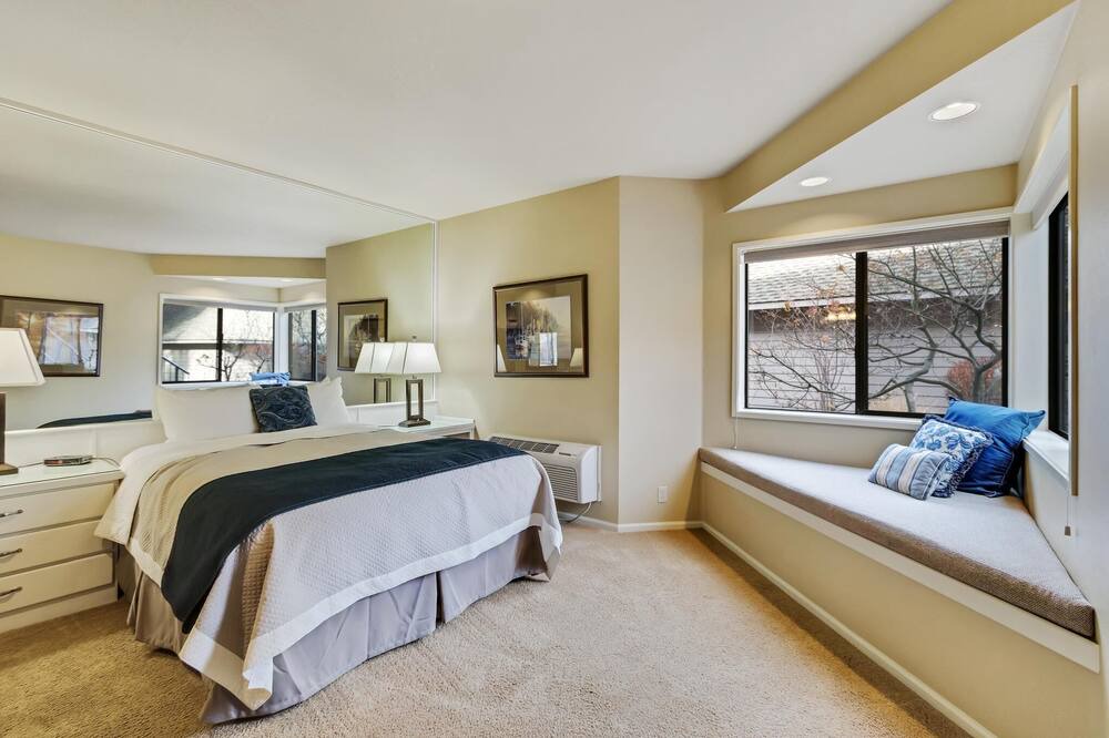 Photo of Bedroom in Century West