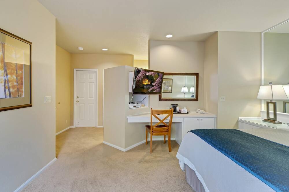Photo of Bedroom in Century West