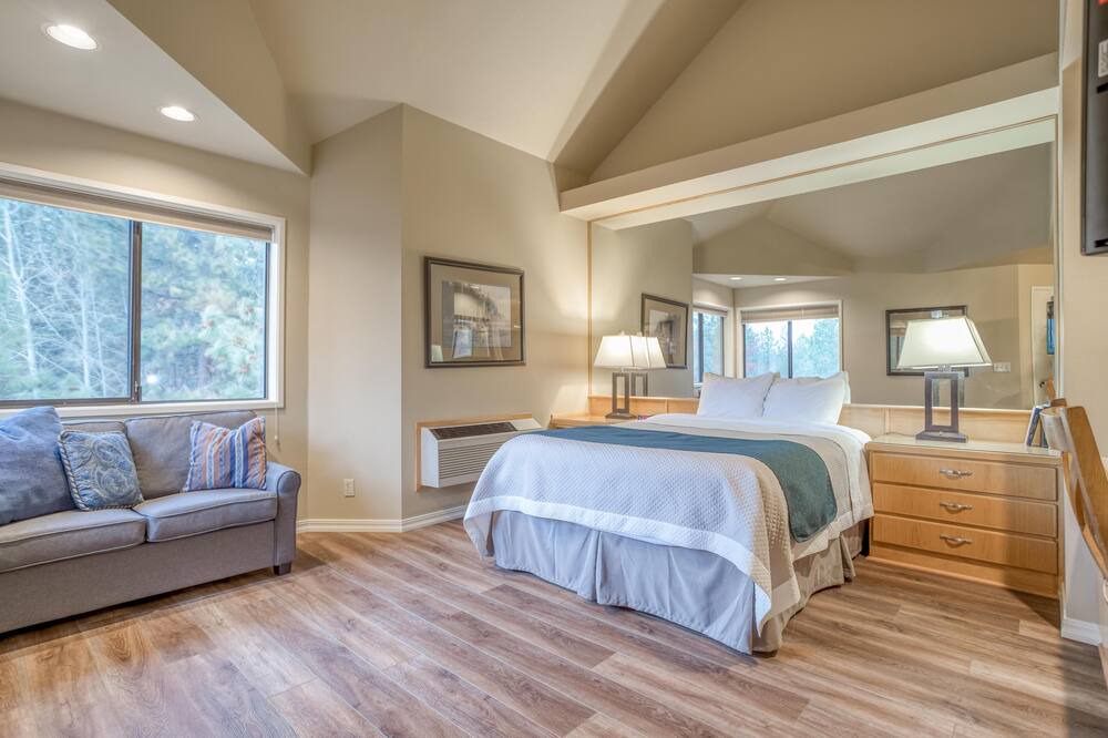 Photo of Bedroom in Century West