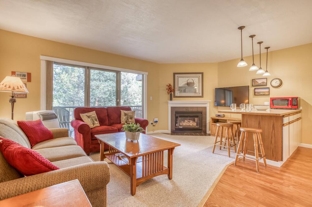 Photo of Livingroom in RiverWild