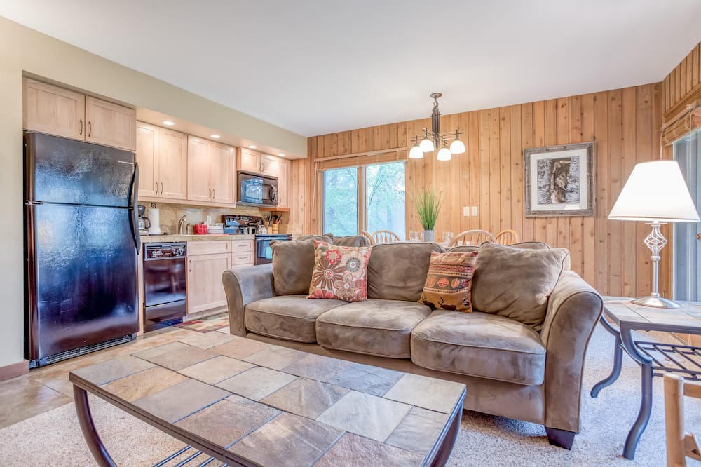 Photo of Livingroom in Southwest Bend