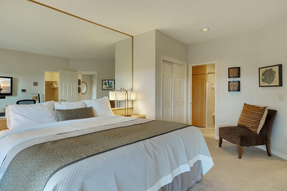 Photo of Bedroom in Century West