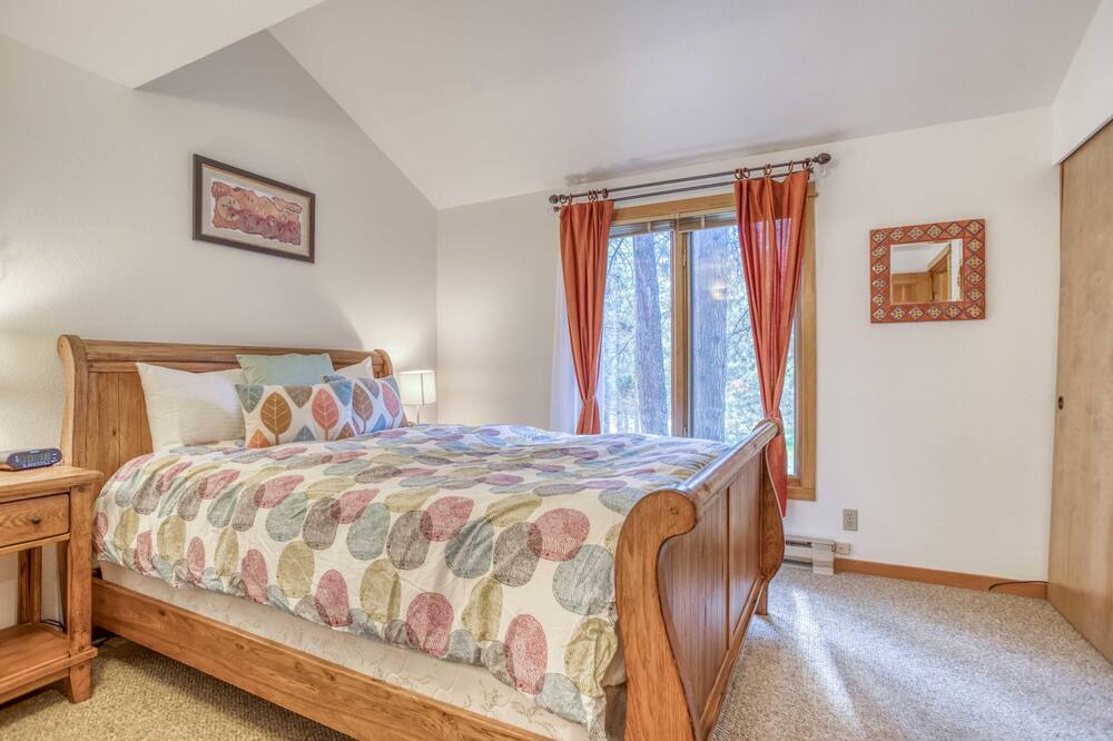 Photo of Bedroom in Century West