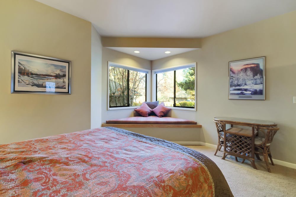 Photo of Bedroom in Century West