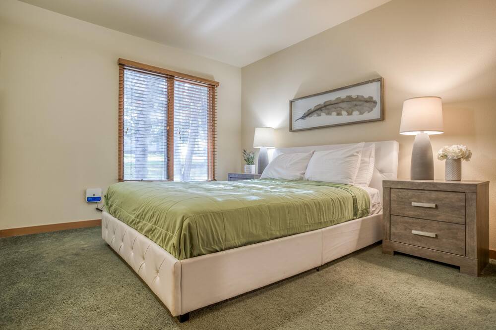 Photo of Bedroom in Century West