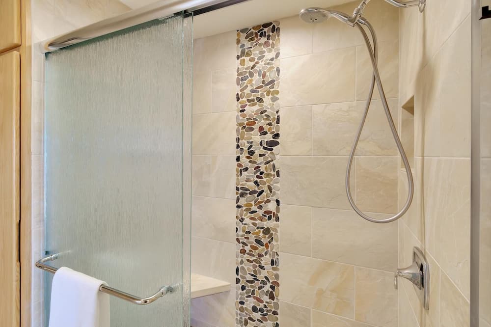 Photo of Bathroom in Sagewood