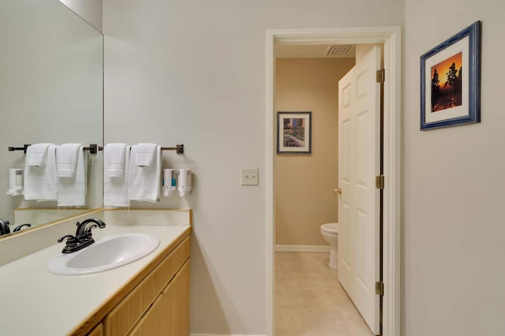 Photo of Bathroom in Sagewood