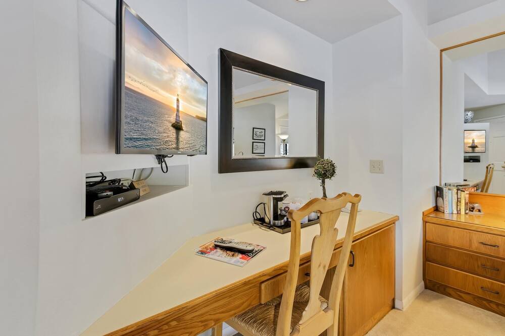Photo of Bedroom in Century West