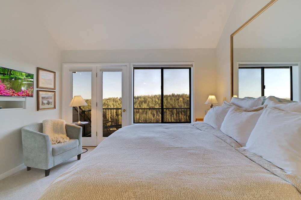 Photo of Bedroom in Century West