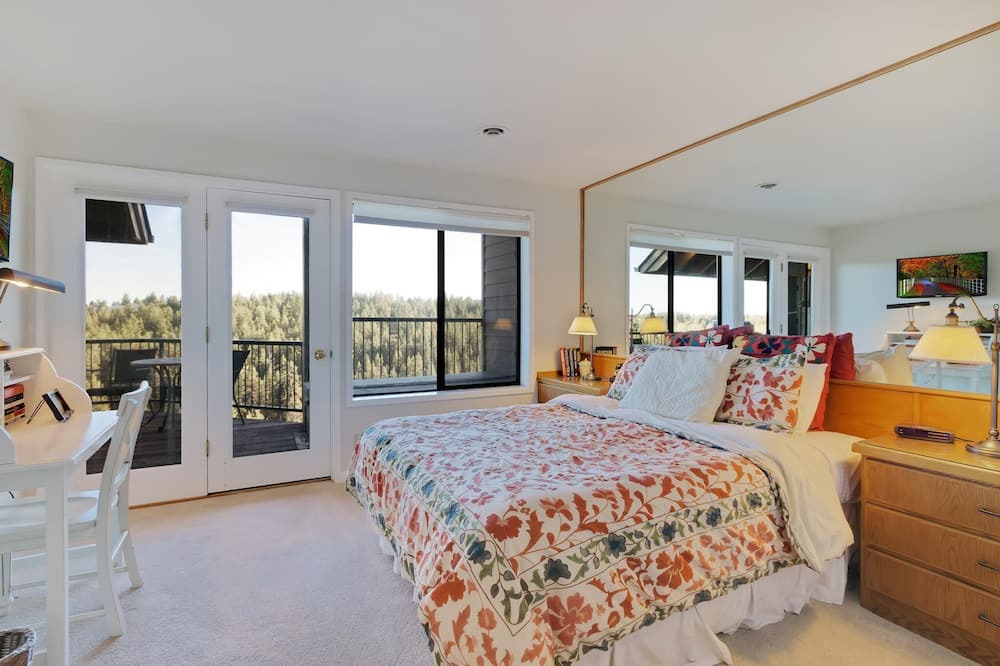 Photo of Bedroom in Century West