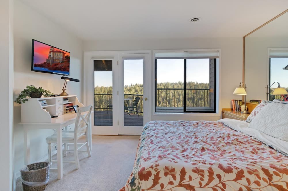 Photo of Bedroom in Century West