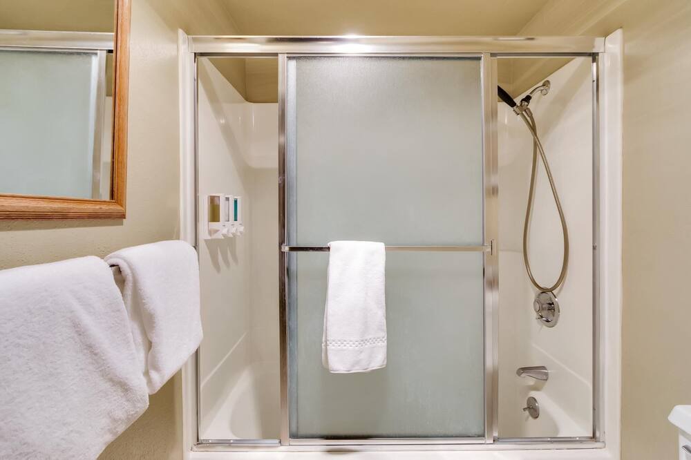 Photo of Bathroom in Sagewood