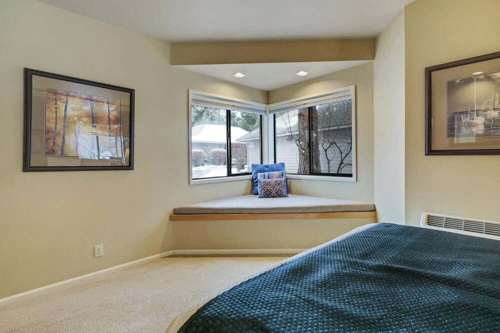 Photo of Bedroom in Century West