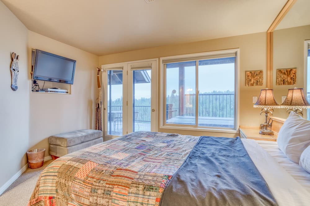 Photo of Bedroom in Century West