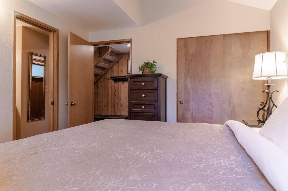 Photo of Bedroom in Century West