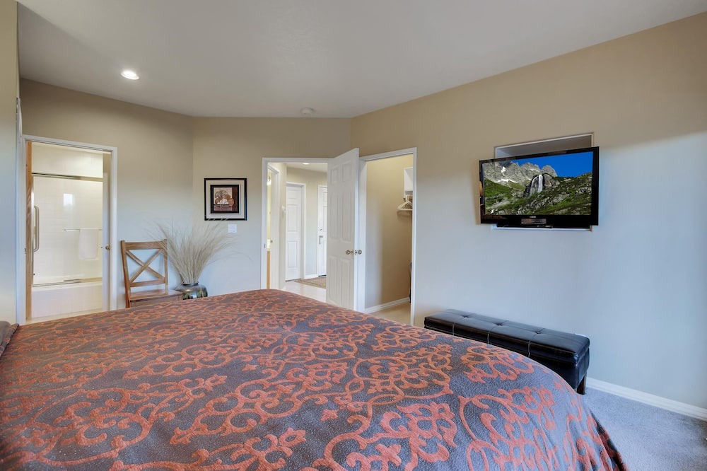 Photo of Bedroom in Sagewood