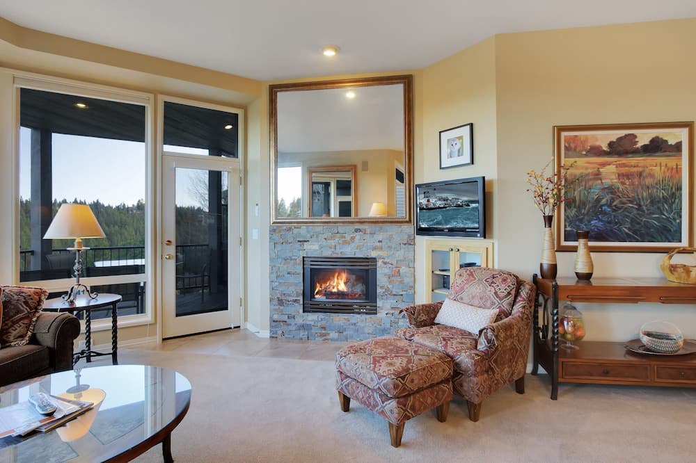 Photo of Livingroom in Sagewood