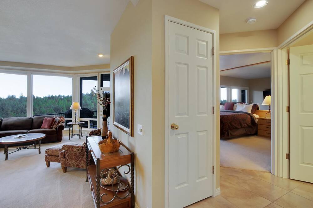 Photo of Livingroom in Sagewood