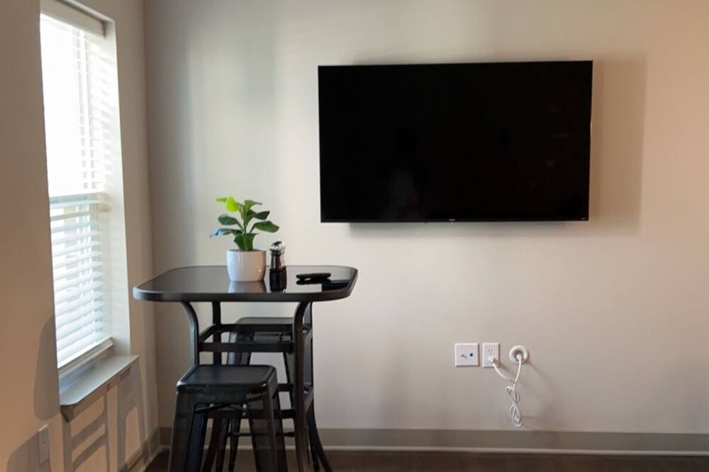 Photo of Livingroom in St. Charles