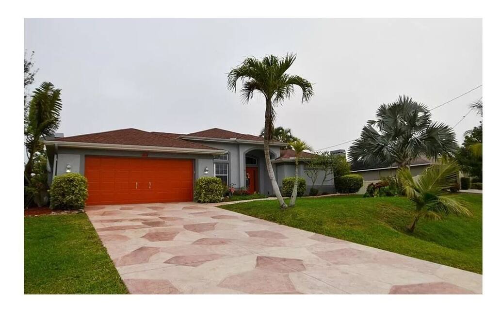 Photo of Others in Trafalgar