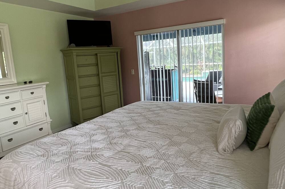 Photo of Others in Trafalgar