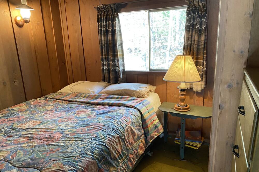 Photo of Bedroom in Georgian Bay
