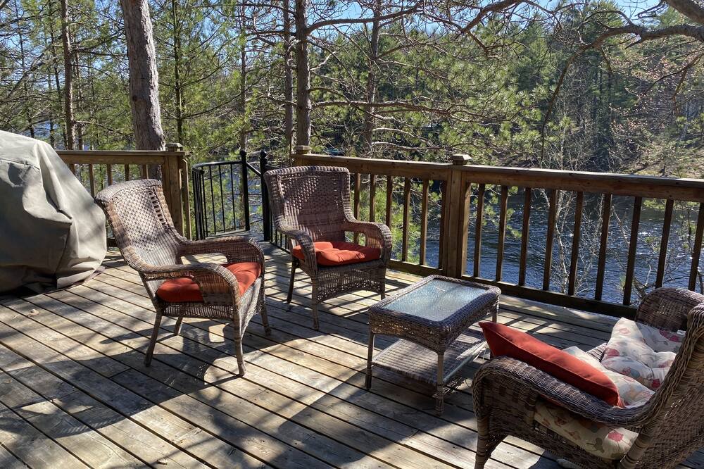 Photo of Patio Balcony in Georgian Bay