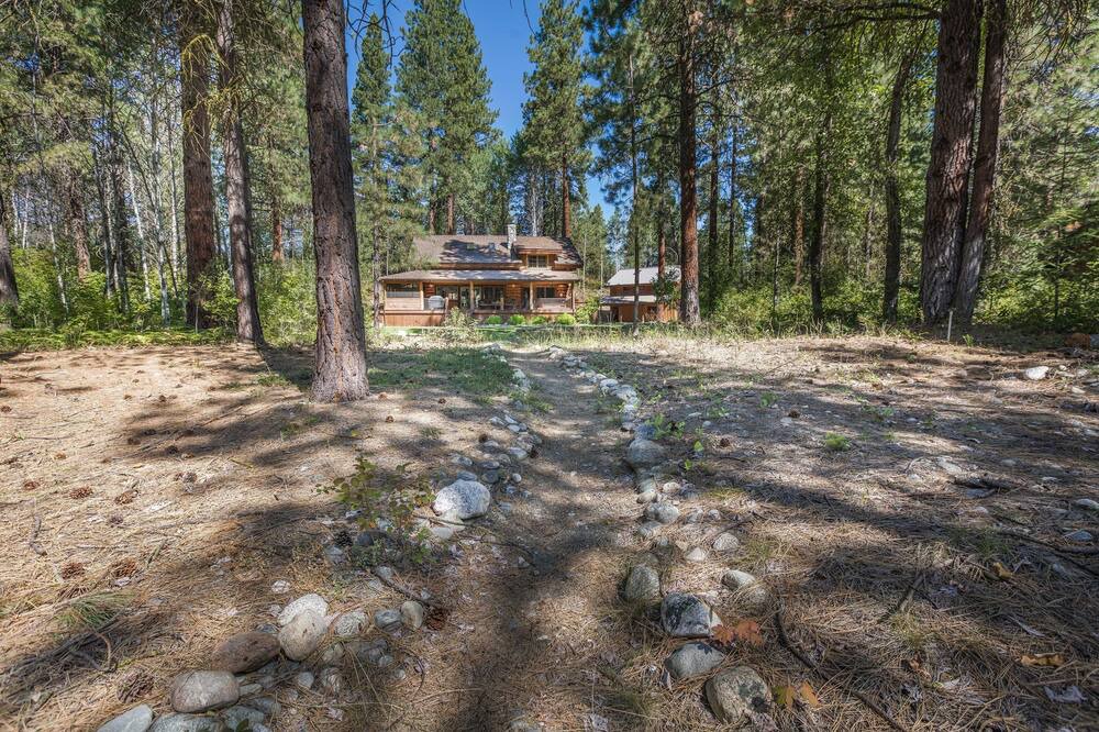 Photo of Others in Plain