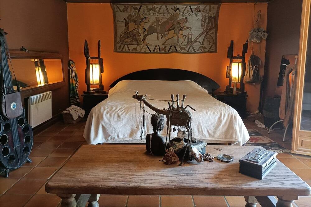 Photo of Bedroom in L'Isle-Jourdain