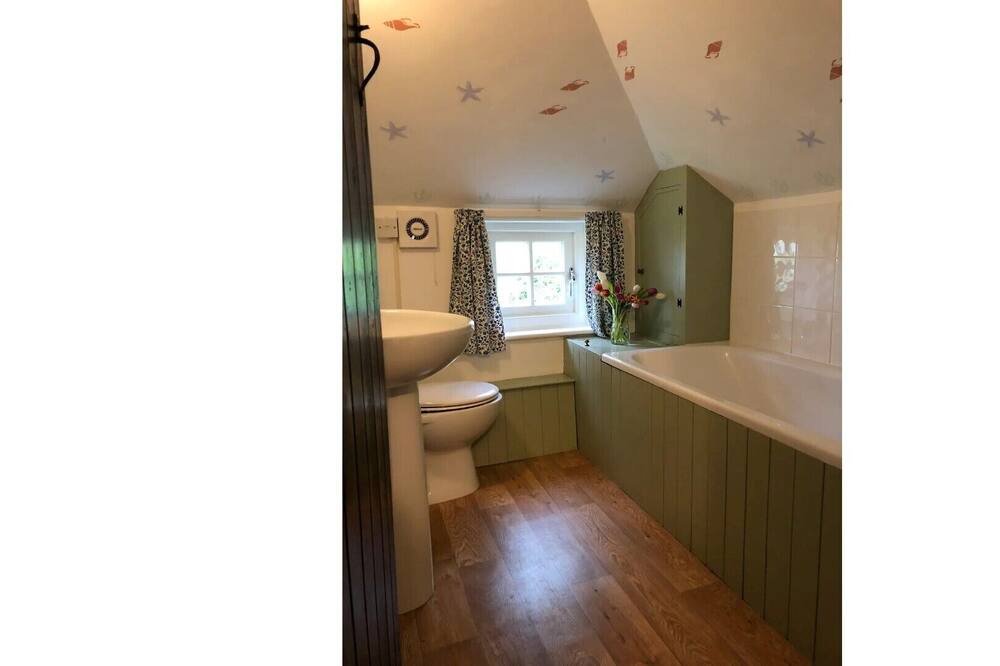 Photo of Bathroom in Blisland