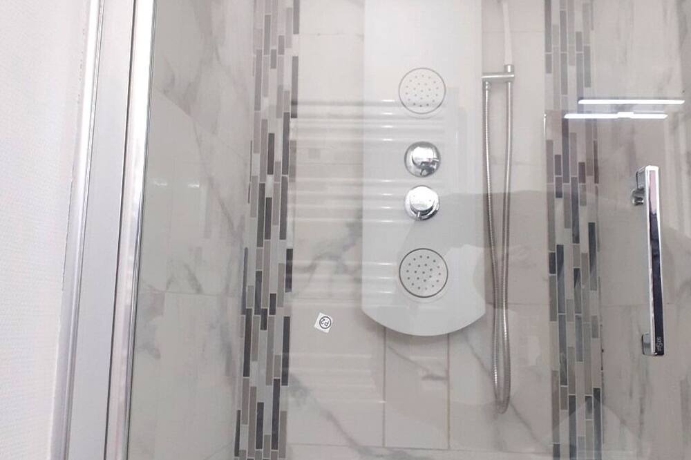 Photo of Bathroom in Razac-sur-l'Isle