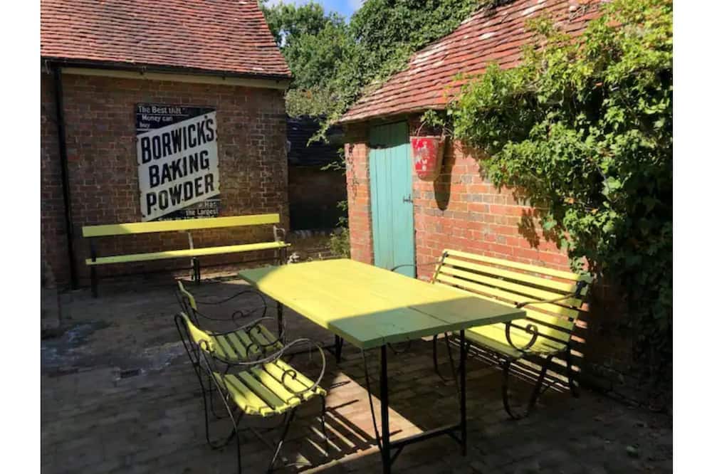 Photo of Patio Balcony in Upper Dicker