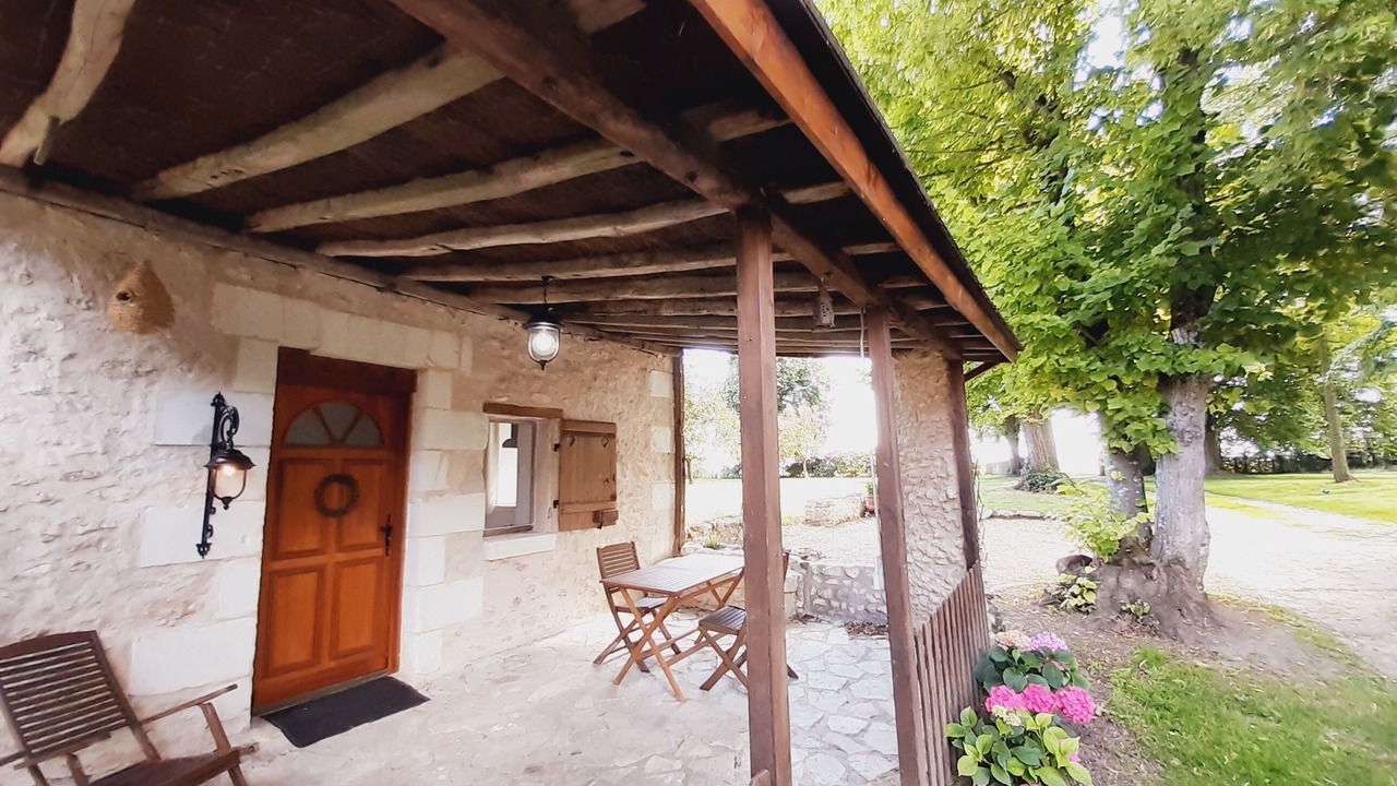Photo of Patio Balcony in Luzille