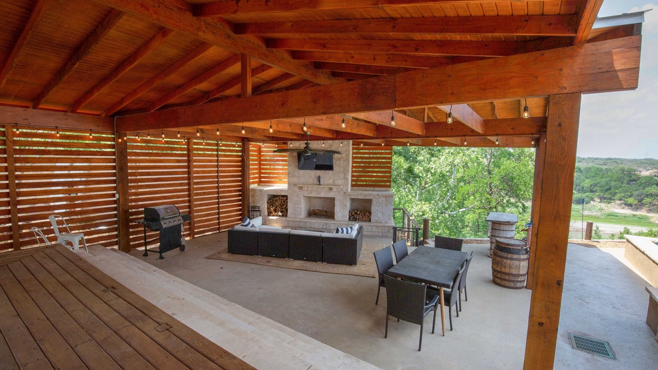 Photo of Patio Balcony in Paleface Park